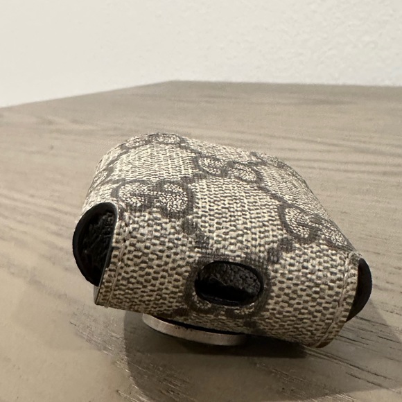 EUC GUCCI OPHIDIA GG APPLE AIRPODS CASE. AUTHENTIC - Picture 10 of 15